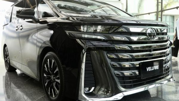 2024-Toyota-Vellfire-2-5-7